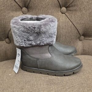 NWT: Oshkosh B'gosh Girl's Toddler Fur Boots